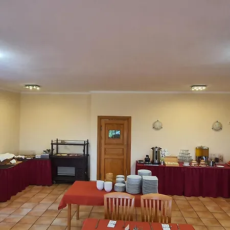 Couette-café Karat Panzio 3*