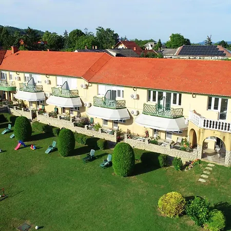 Karat Panzio Couette-café Balatongyörök